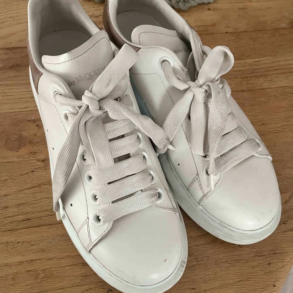 Alexander McQueen Cream and White Lace-Up Sneakers over size sneakers